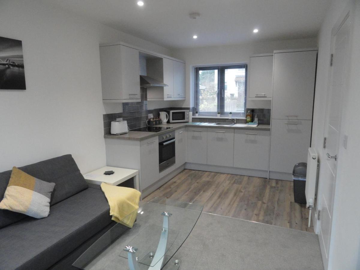 2 Bedroom Apartments In Filton By Cliftonvalley Apartments Bristol Exterior photo