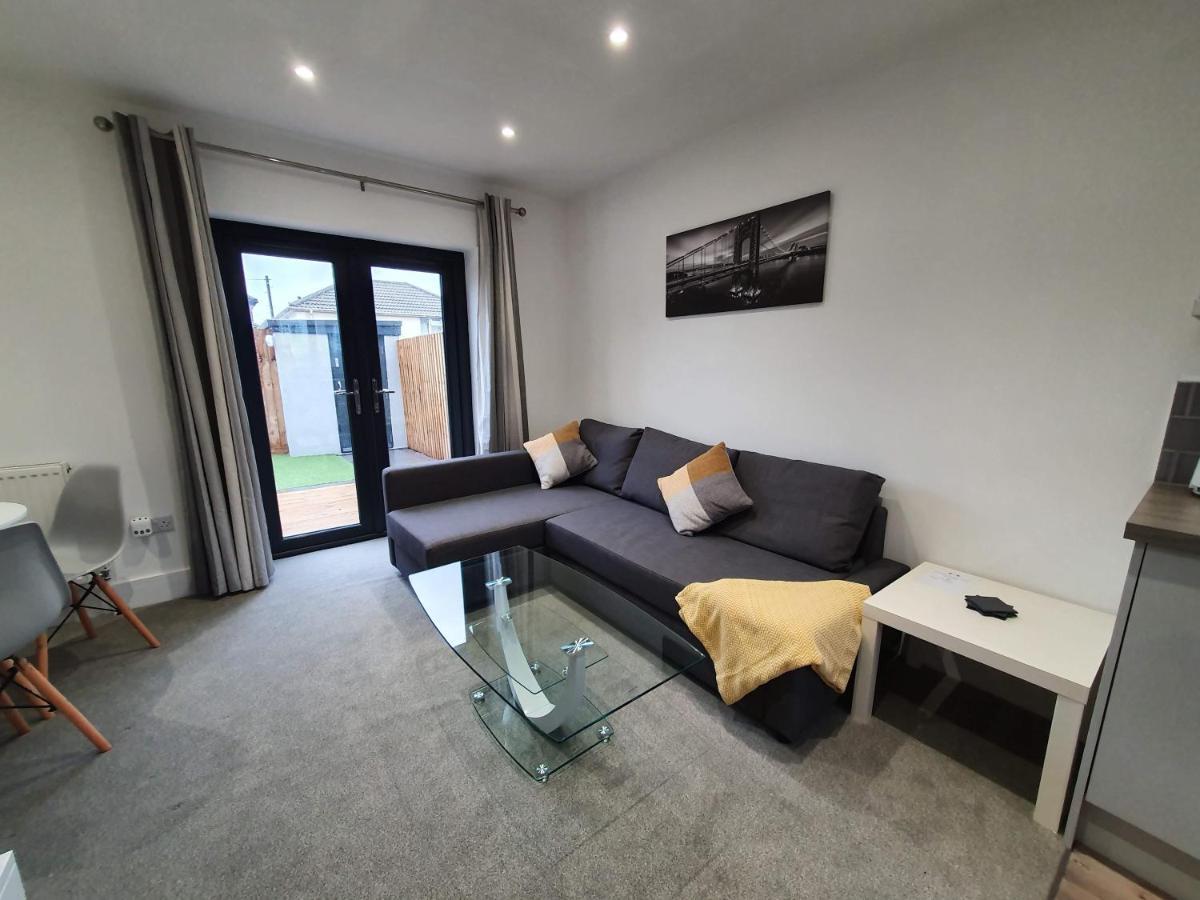 2 Bedroom Apartments In Filton By Cliftonvalley Apartments Bristol Exterior photo