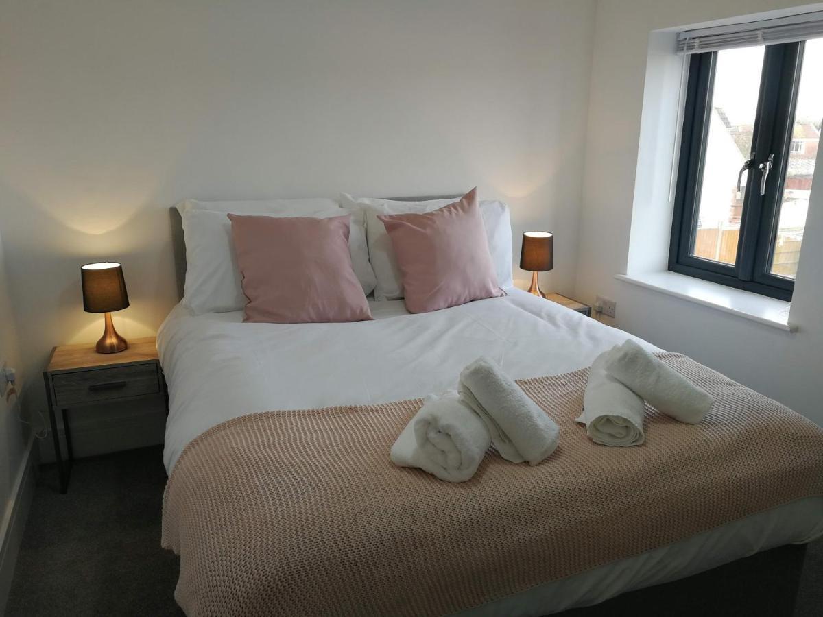 2 Bedroom Apartments In Filton By Cliftonvalley Apartments Bristol Exterior photo