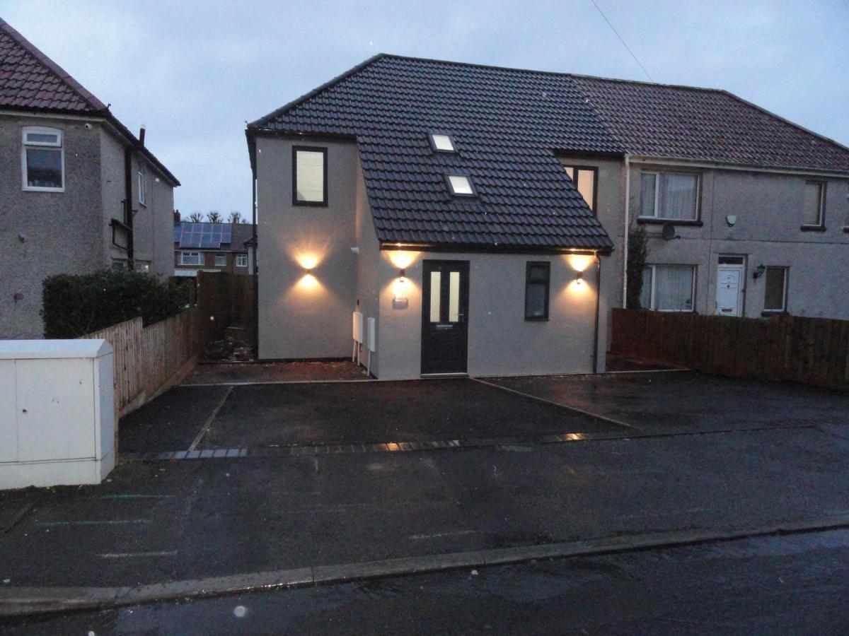 2 Bedroom Apartments In Filton By Cliftonvalley Apartments Bristol Exterior photo
